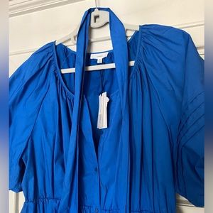 a loves a beautiful balloon sleeve dress perfect for summer
